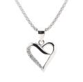 Strieborný prívesok srdce so zirkónmi