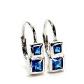 Drobné strieborné náušnice so safírom