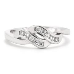 Strieborný prsteň so zirkónmi