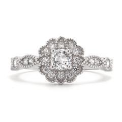 Strieborný prsteň so zirkónmi