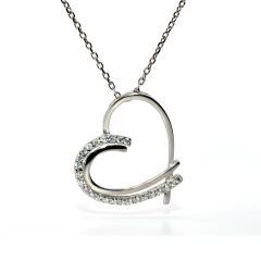 Strieborný prívesok srdce so zirkónmi