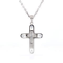 Strieborný prívesok krížik so zirkónmi
