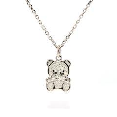 Strieborný prívesok medvedíkom