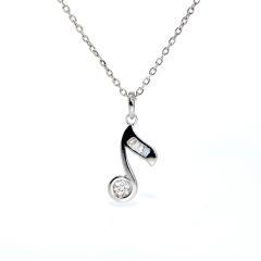 Strieborný prívesok nota so zirkónmi