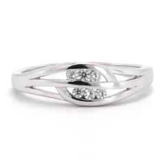 Strieborný prsteň so zirkónmi
